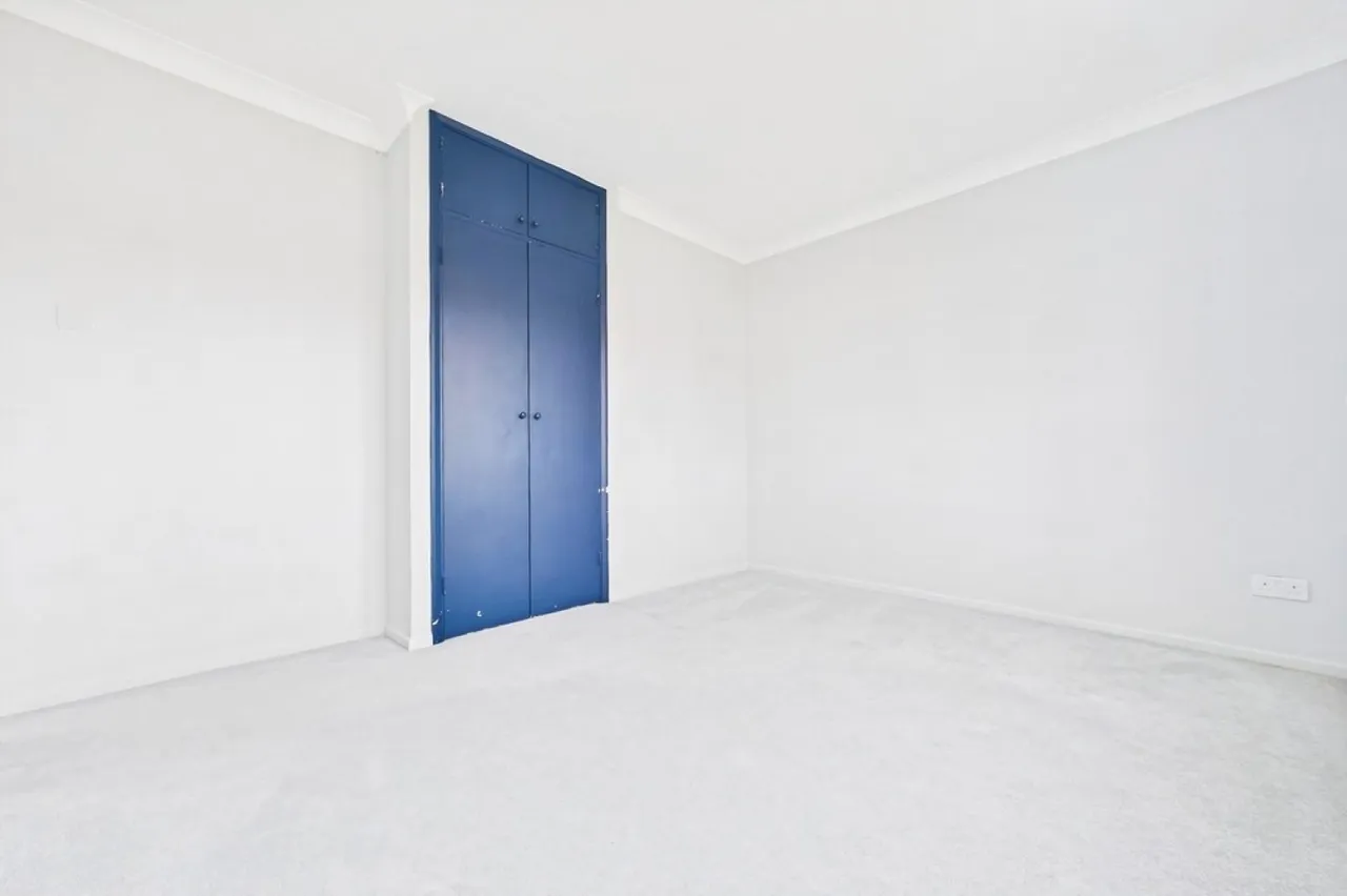 Dixwell Road, Folkestone, photo 9