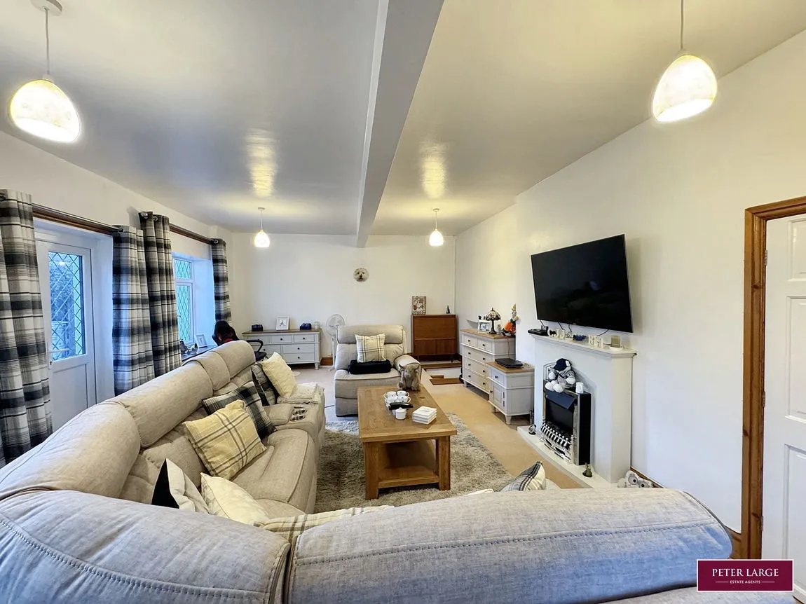 Penyffordd, Holywell, Flintshire, CH8 9HH, photo 2