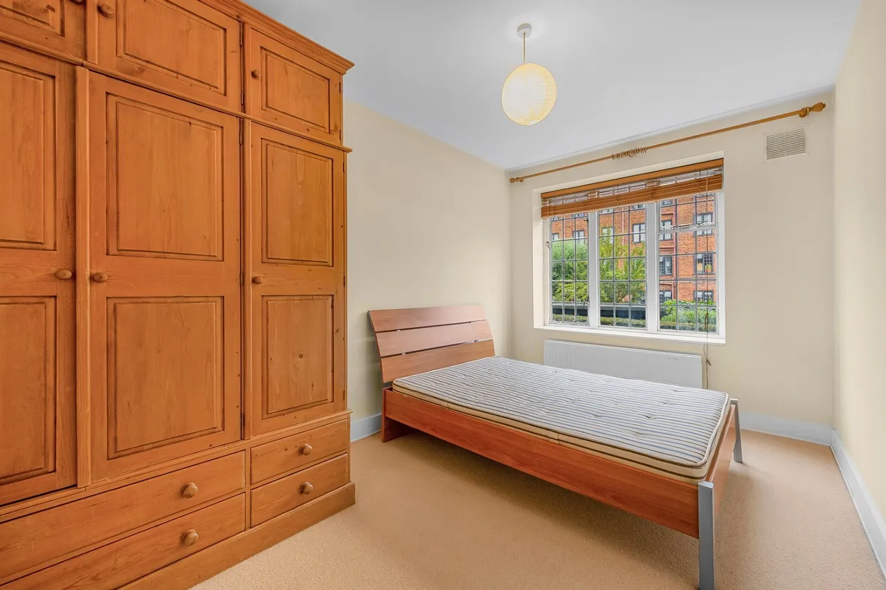 Newnham House, Manor Fields, SW15, photo 5