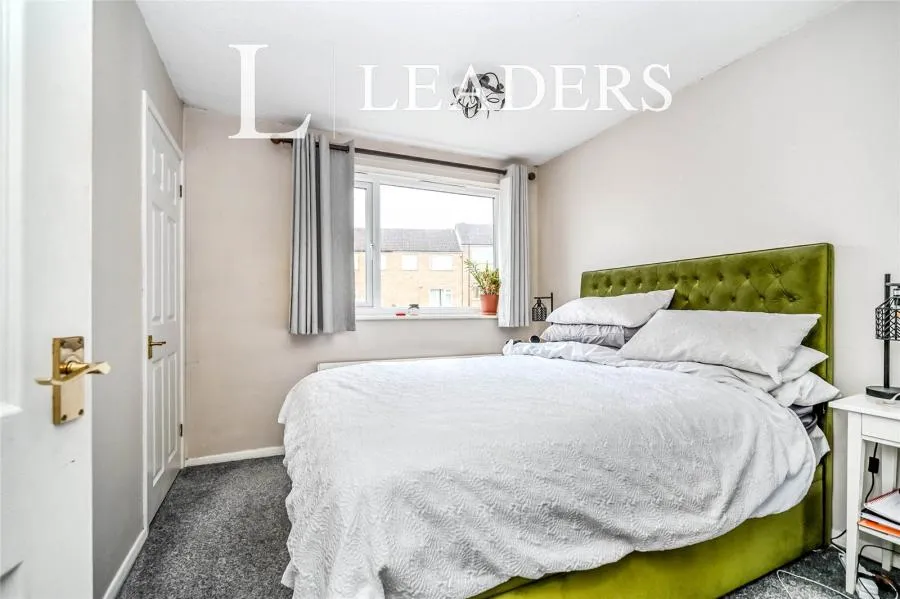 Fetlock Close, Clapham, MK41, photo 5