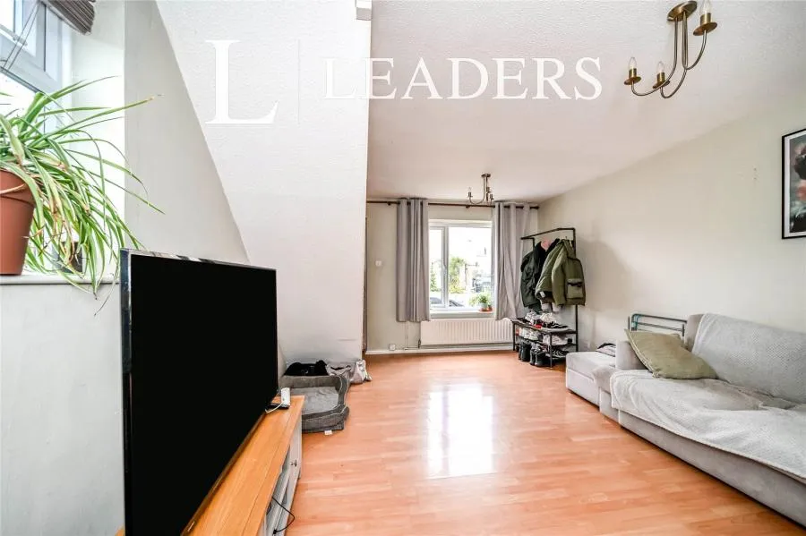 Fetlock Close, Clapham, MK41, photo 3