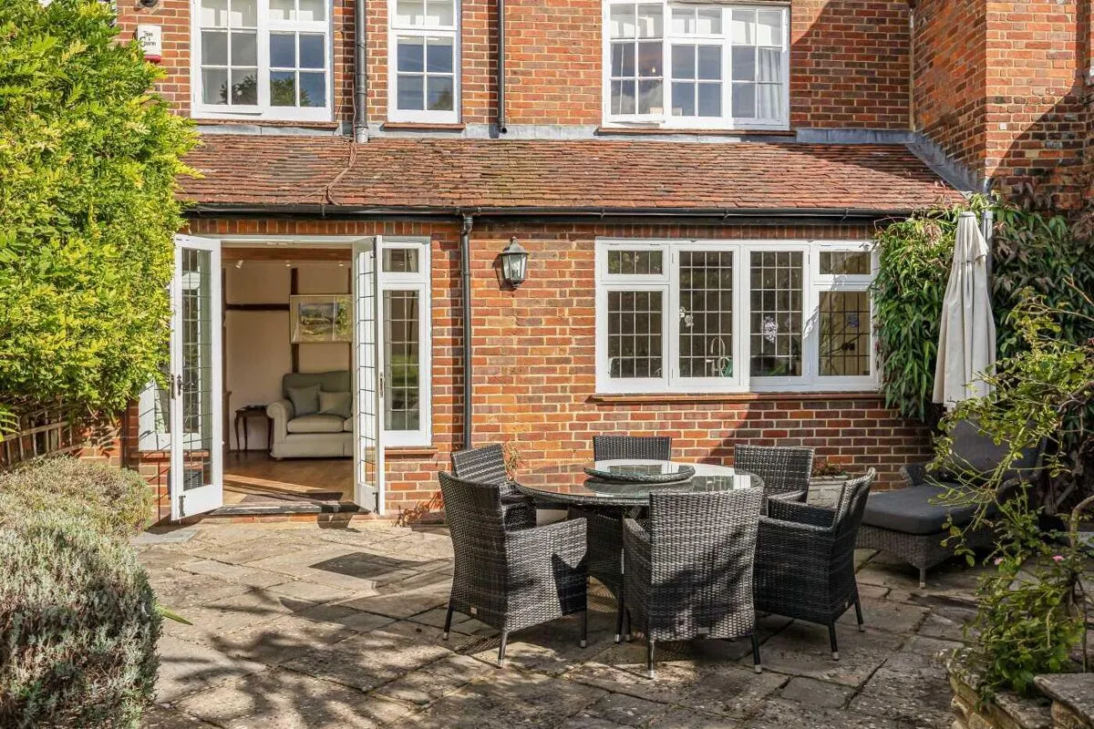 High Street, Amersham, HP7, photo 31