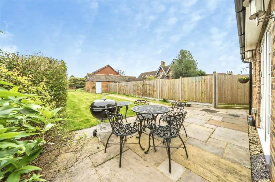 Queen Catherine Road, Steeple Claydon, MK18, photo 11