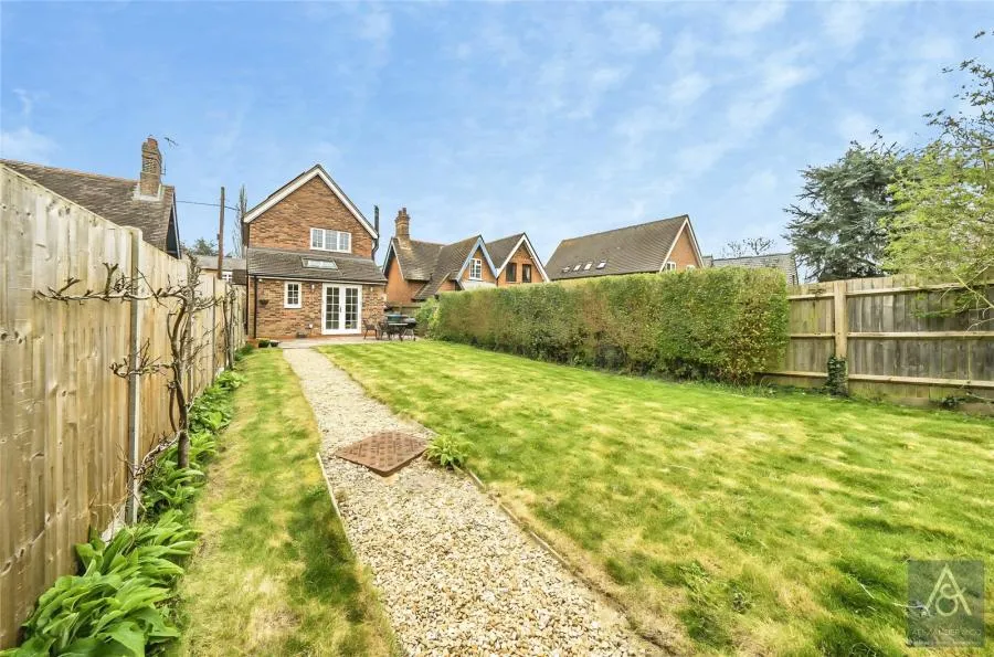 Queen Catherine Road, Steeple Claydon, MK18, photo 17