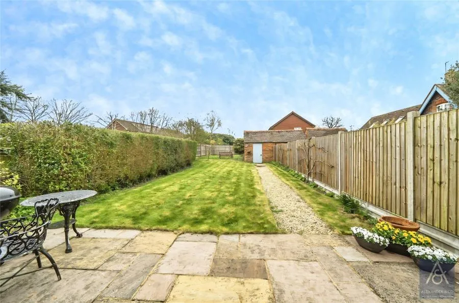 Queen Catherine Road, Steeple Claydon, MK18, photo 20