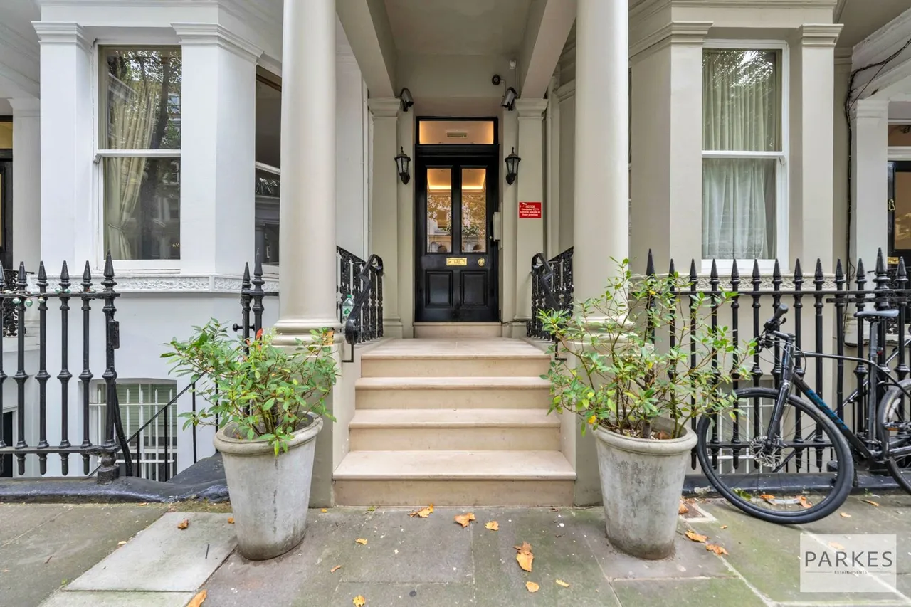 Beaufort Gardens, London, SW3 1PS, photo 2