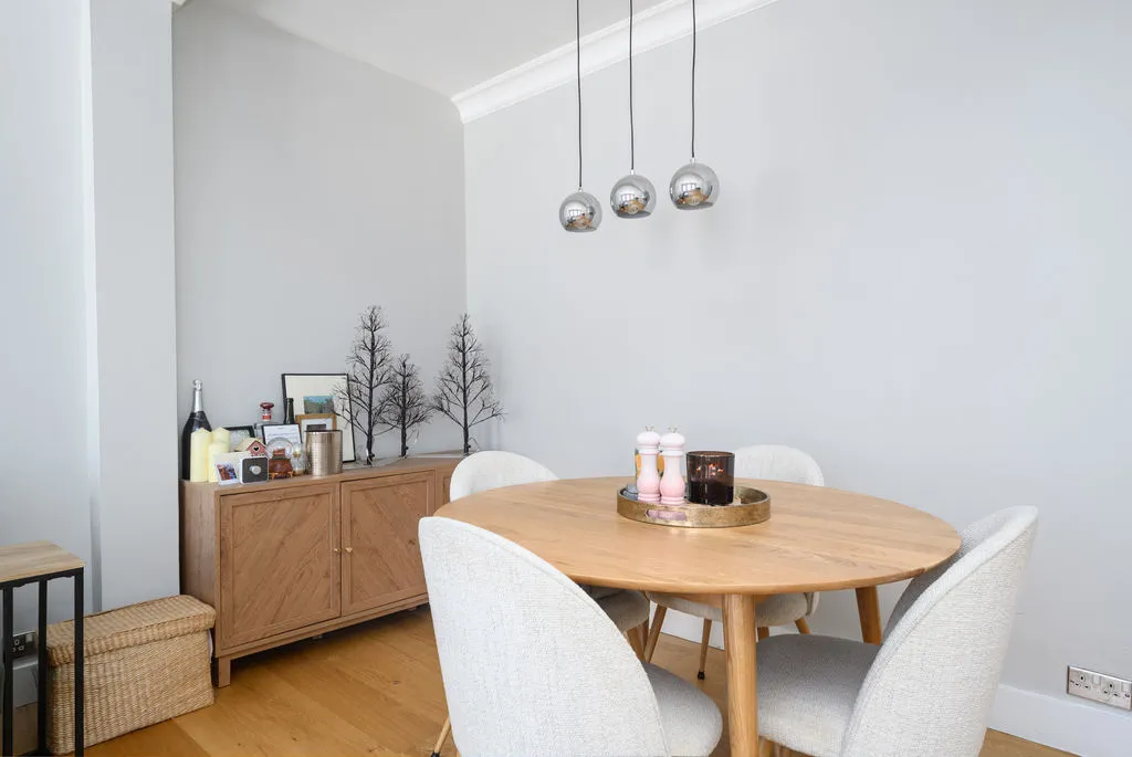 24a High Street, Esher KT10 9RT, photo 5