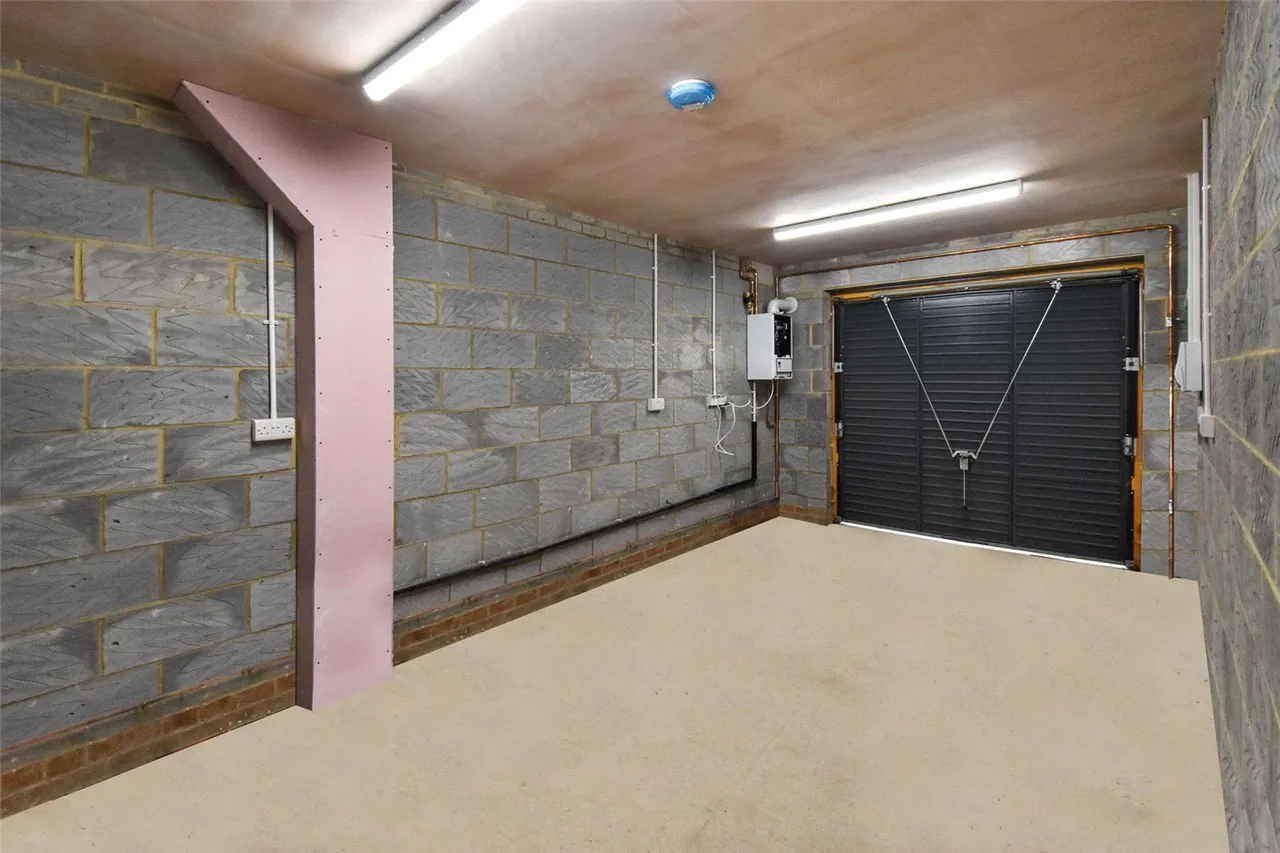 Mount Pleasant Road, Aldershot, Hampshire, GU12 4NL, photo 9