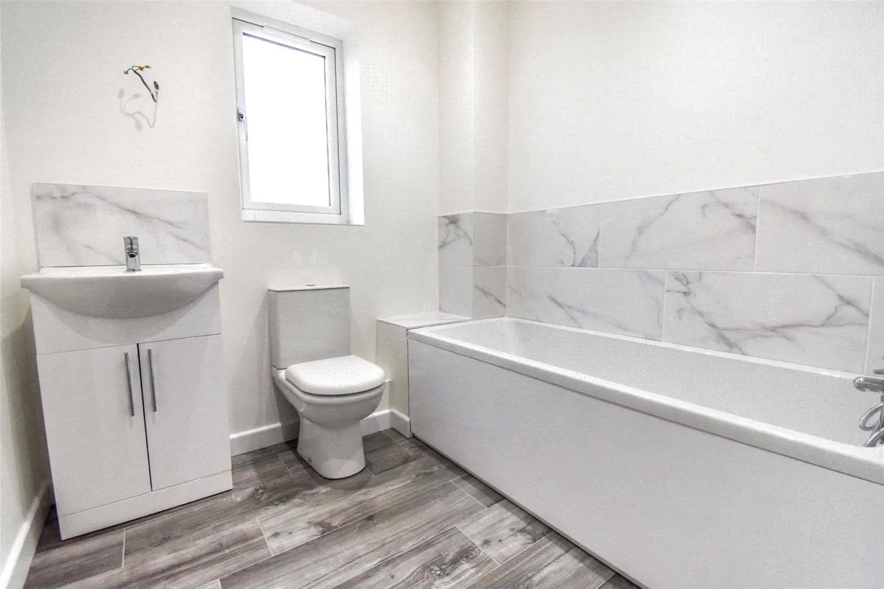 Mount Pleasant Road, Aldershot, Hampshire, GU12 4NL, photo 13