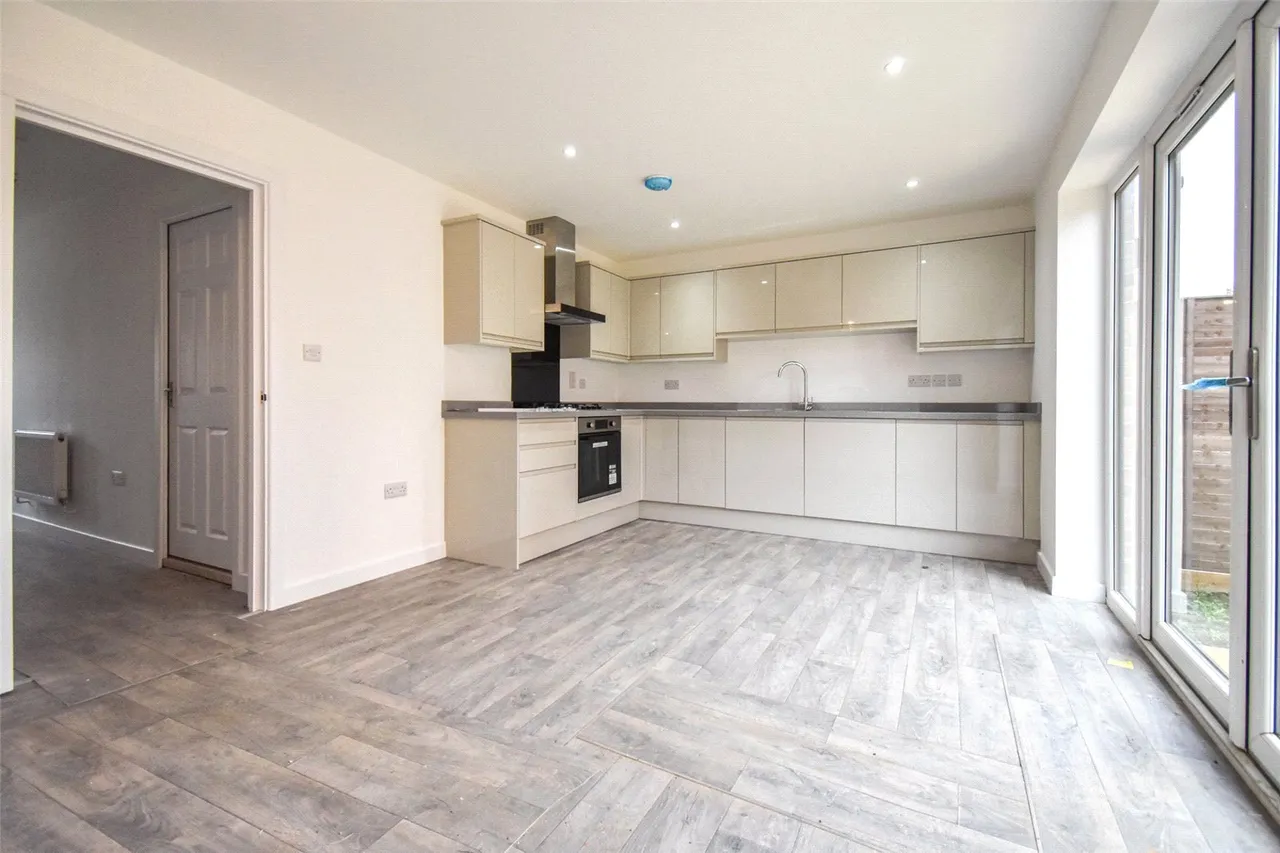 Mount Pleasant Road, Aldershot, Hampshire, GU12 4NL, photo 7