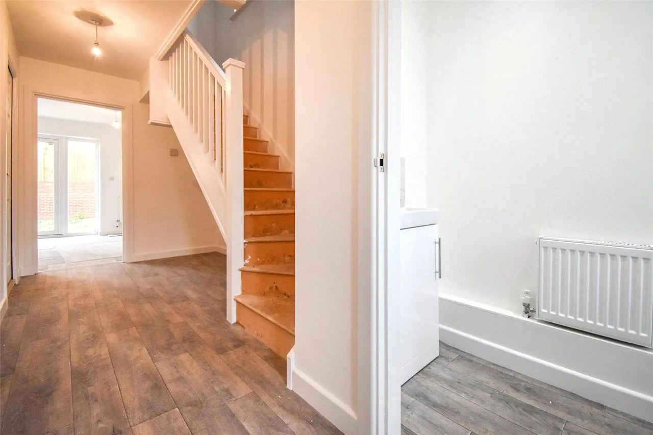 Mount Pleasant Road, Aldershot, Hampshire, GU12 4NL, photo 10