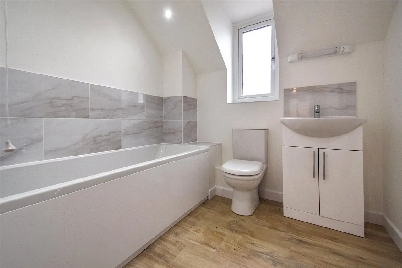 Mount Pleasant Road, Aldershot, Hampshire, GU12 4NL, photo 5