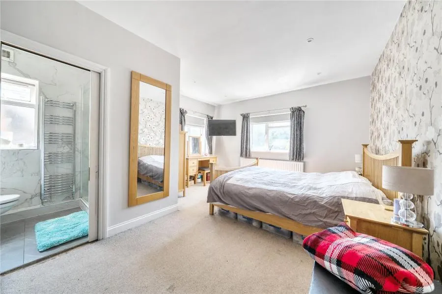 Windsor Road, Chobham, GU24, photo 12