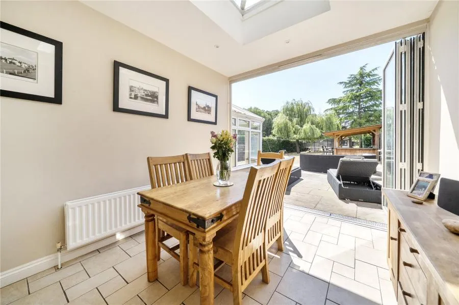 Windsor Road, Chobham, GU24, photo 8