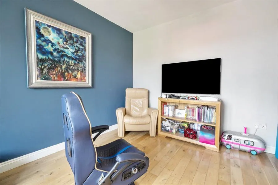 Windsor Road, Chobham, GU24, photo 11