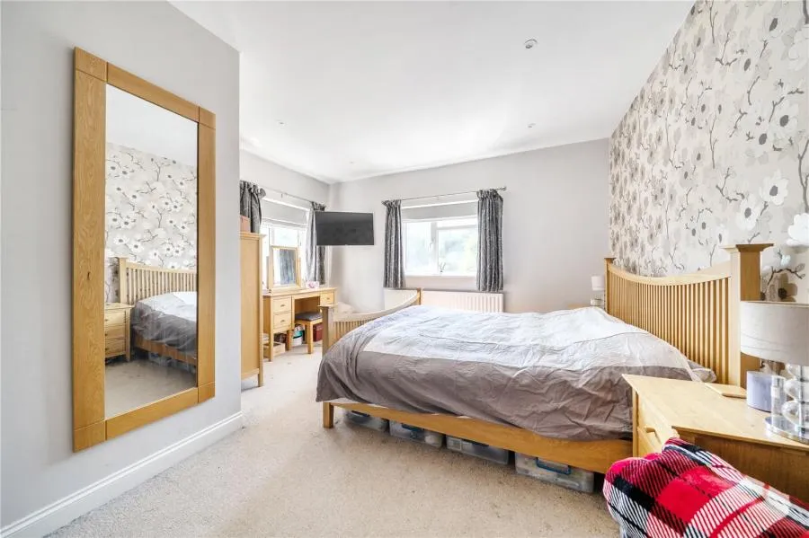 Windsor Road, Chobham, GU24, photo 17