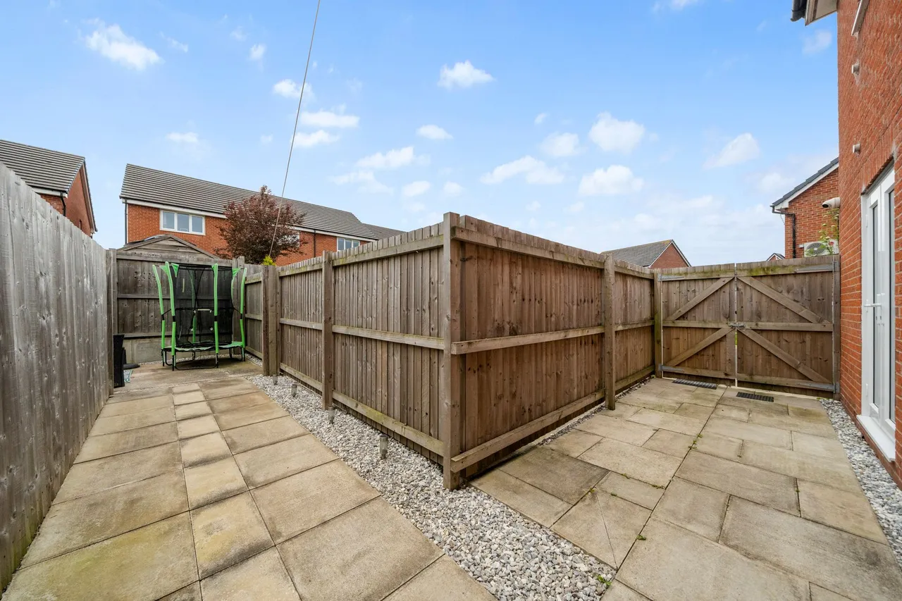 Field Meadow Close, Lowton, Warrington, Warrington, WA3 2UF, photo 16