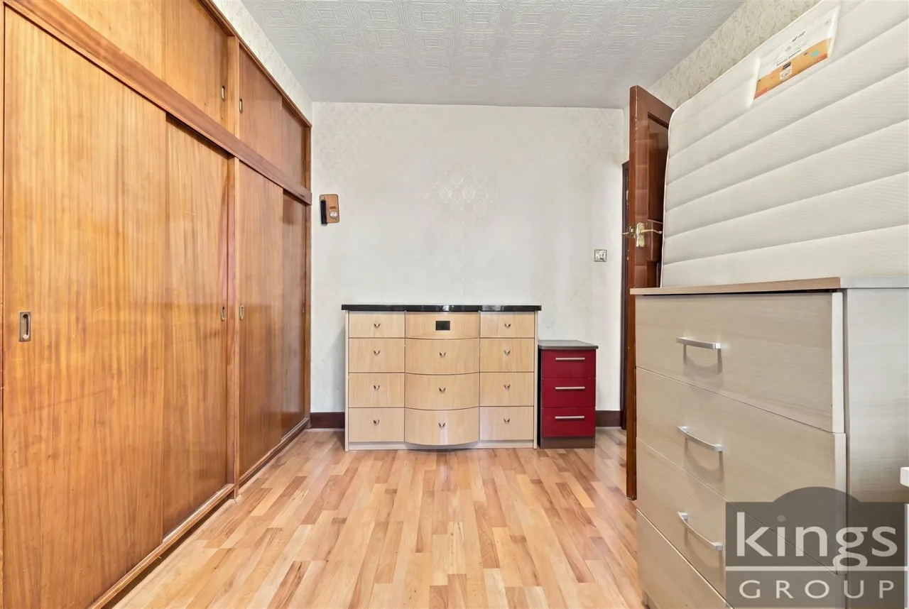 Carterhatch Road, Enfield, photo 13