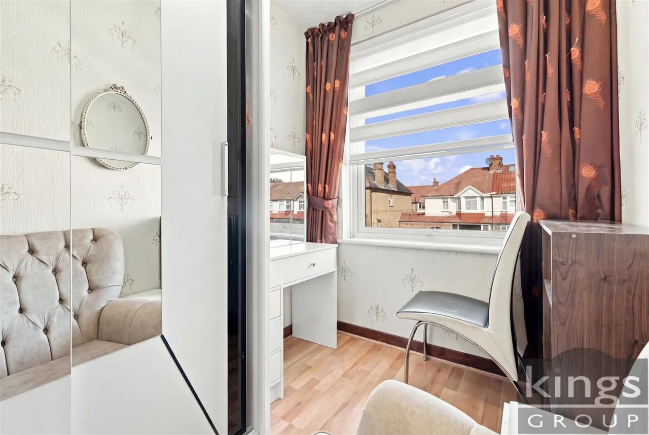Carterhatch Road, Enfield, photo 15