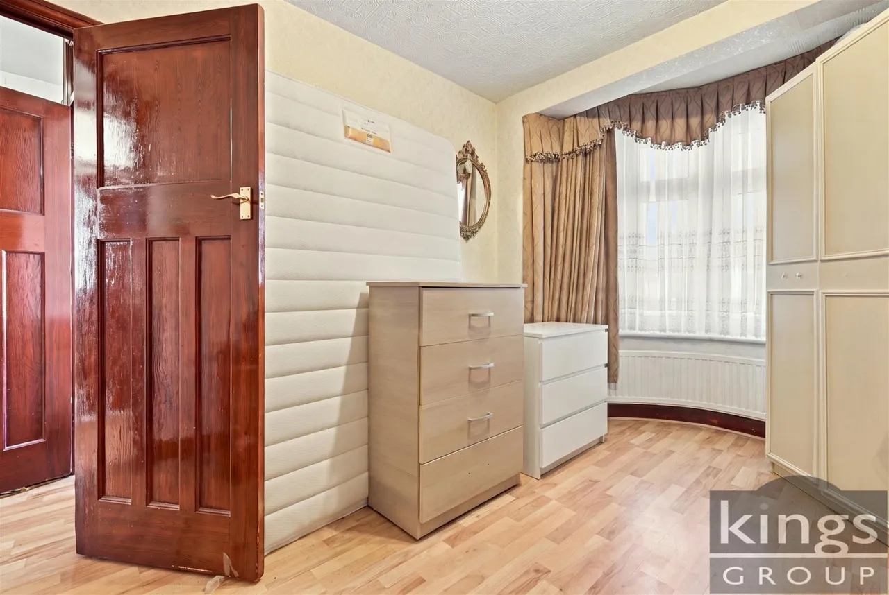 Carterhatch Road, Enfield, photo 14