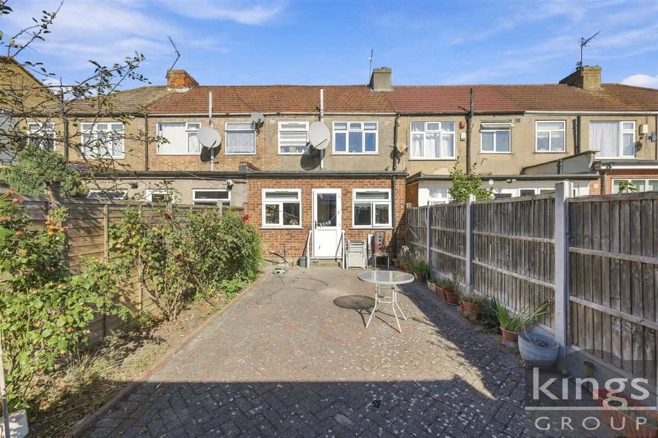 Carterhatch Road, Enfield, photo 21
