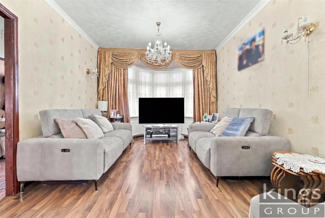 Carterhatch Road, Enfield, photo 10