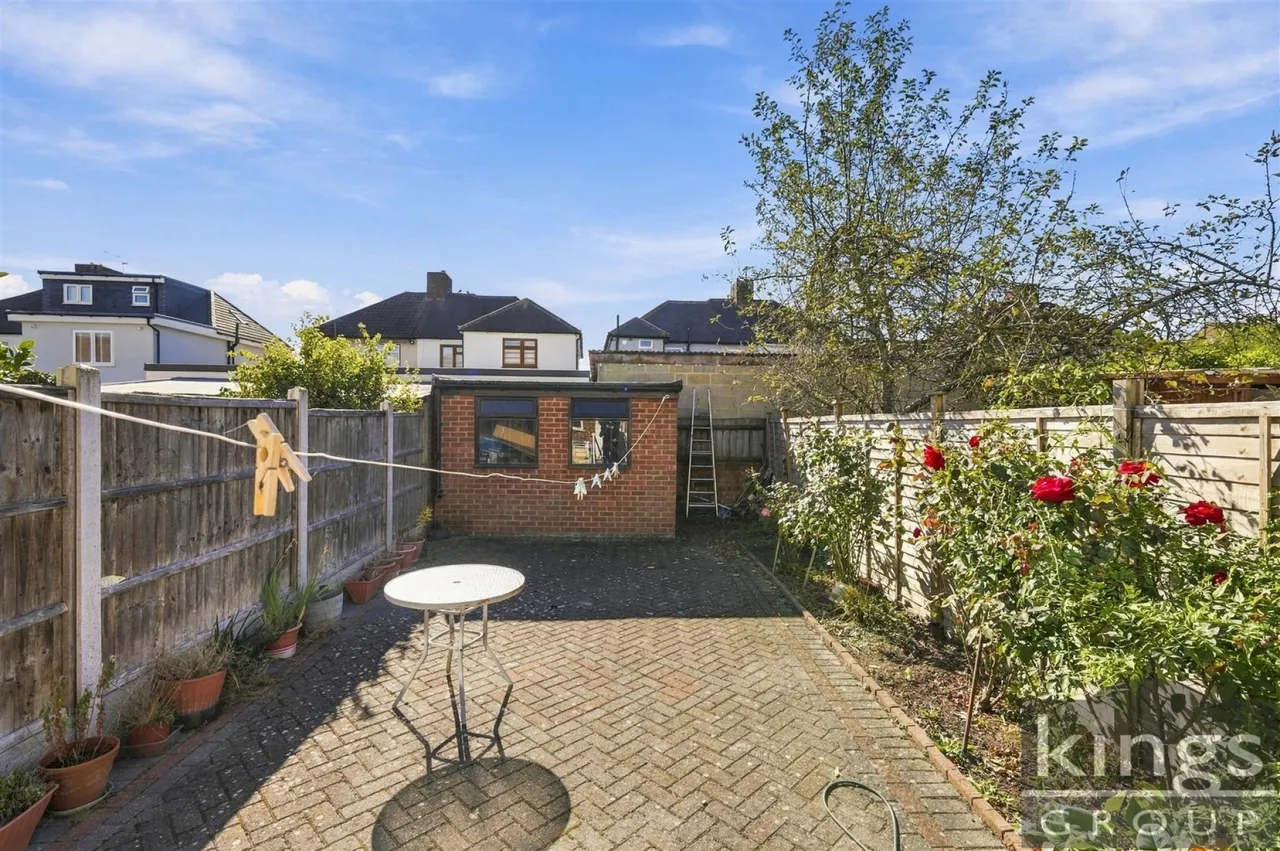 Carterhatch Road, Enfield, photo 19