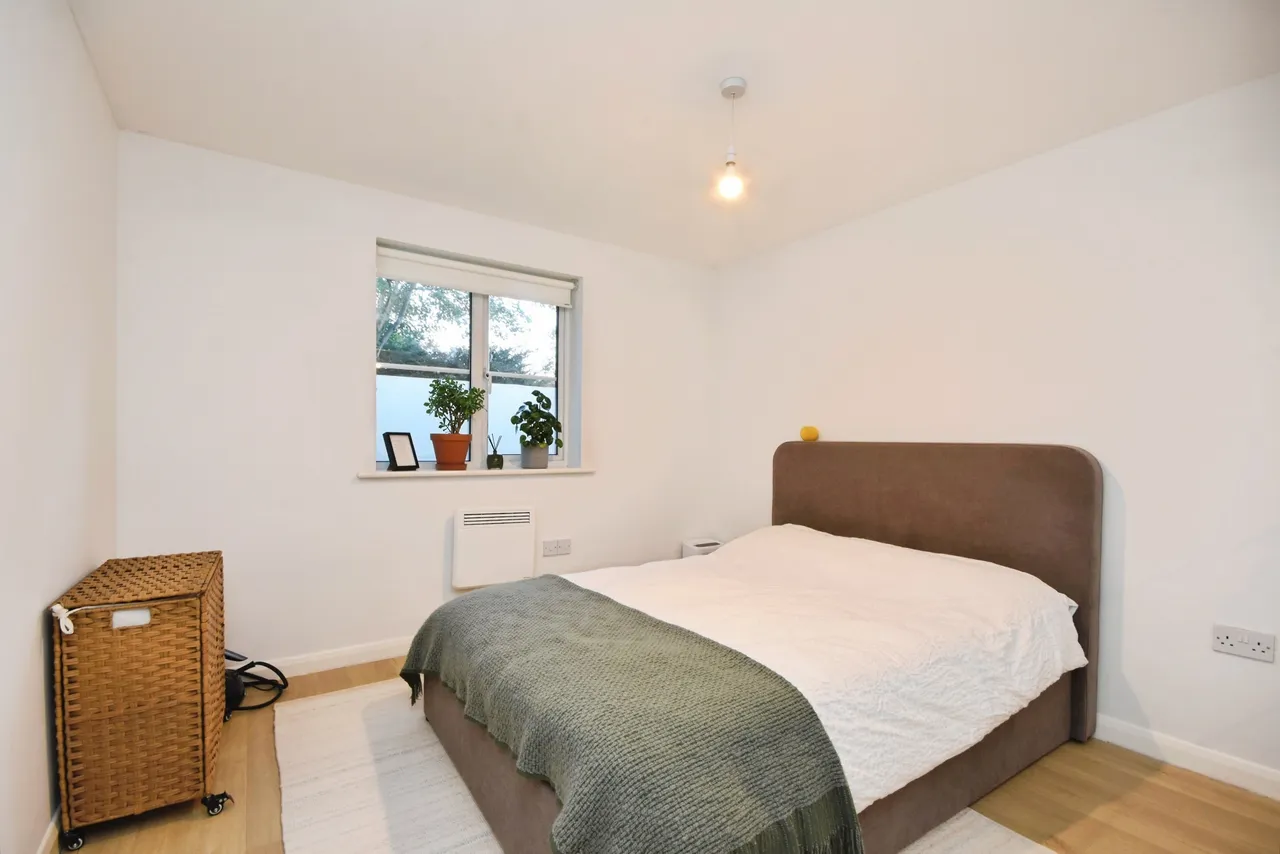 150 Church Road, Romford, photo 12