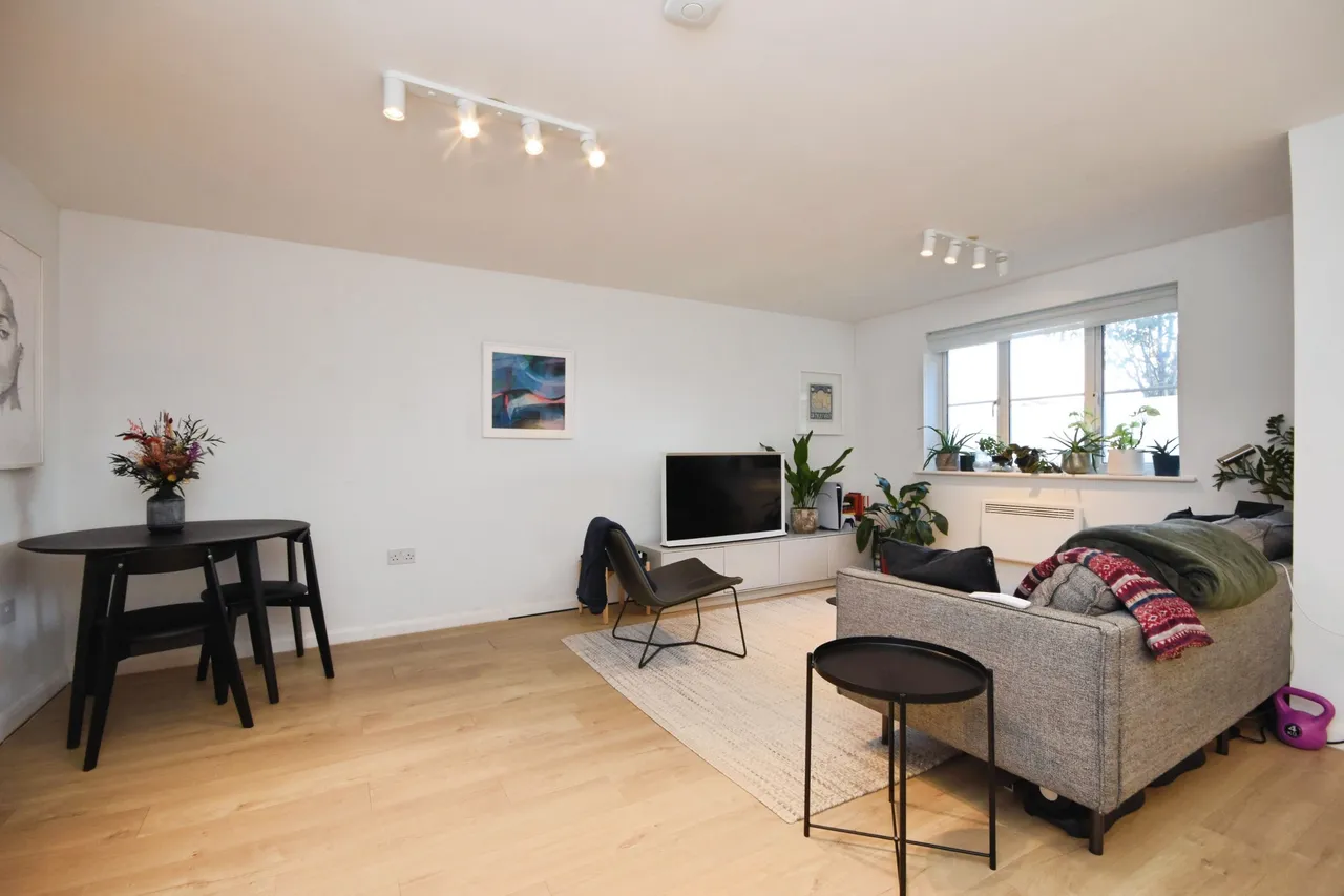 150 Church Road, Romford, photo 9