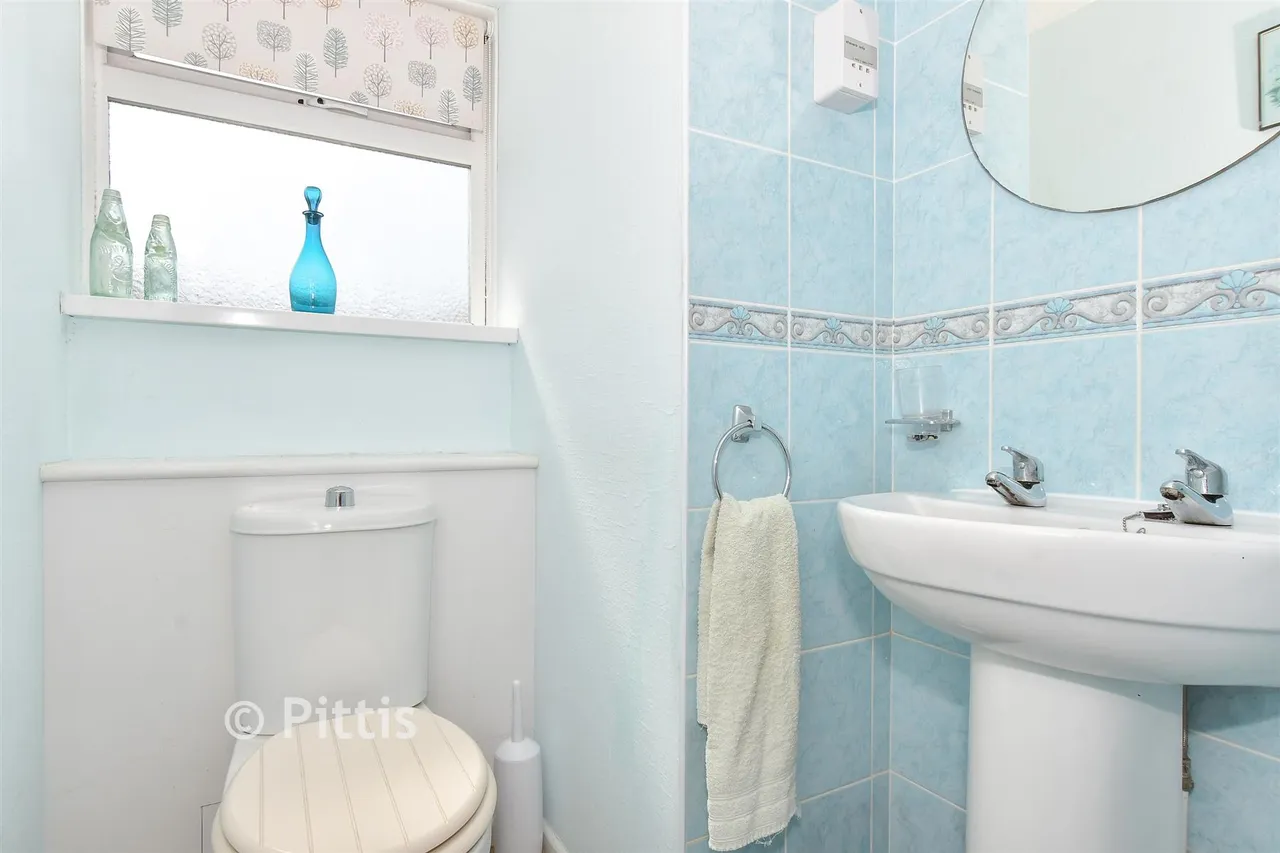 Mountbatten Drive, Newport, PO30, photo 8