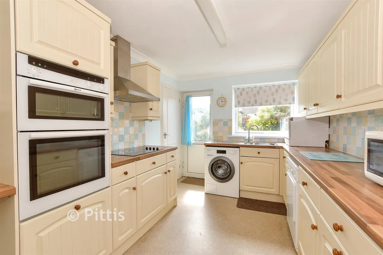 Mountbatten Drive, Newport, PO30, photo 4