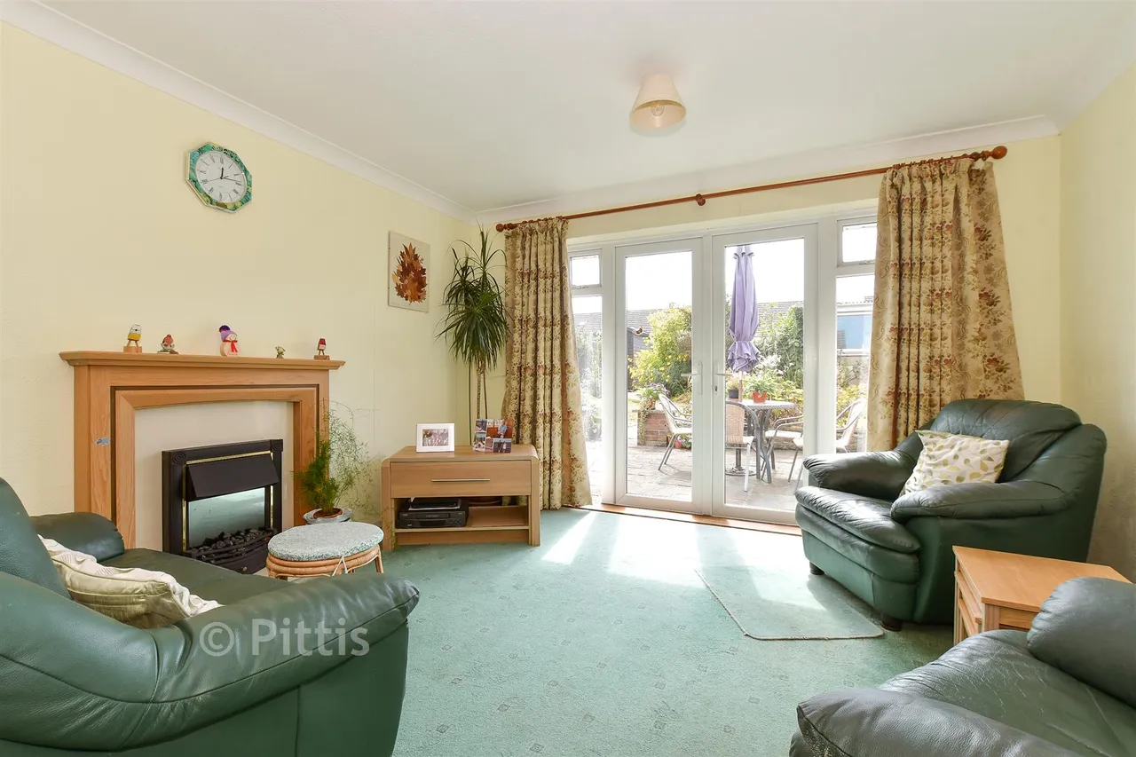 Mountbatten Drive, Newport, PO30, photo 3