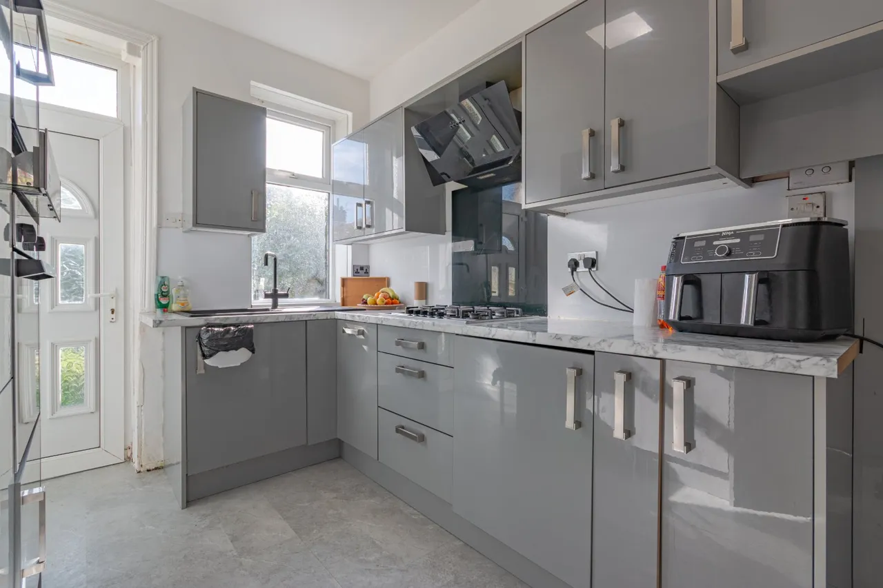 Redburn Drive, Shipley, BD18, photo 6