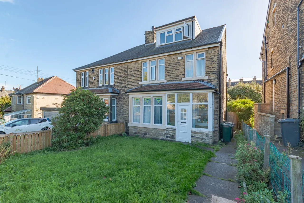 4 bed house for sale, Redburn Drive, Shipley, BD18