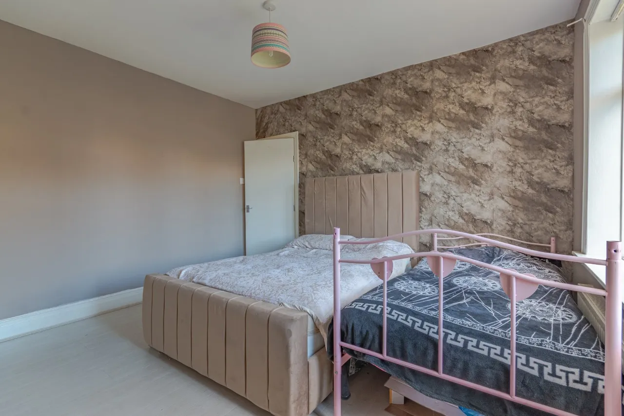 Redburn Drive, Shipley, BD18, photo 13