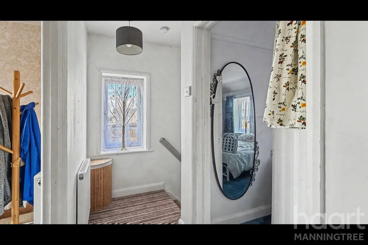 Clacton Road, Horsley Cross, CO11, photo 7