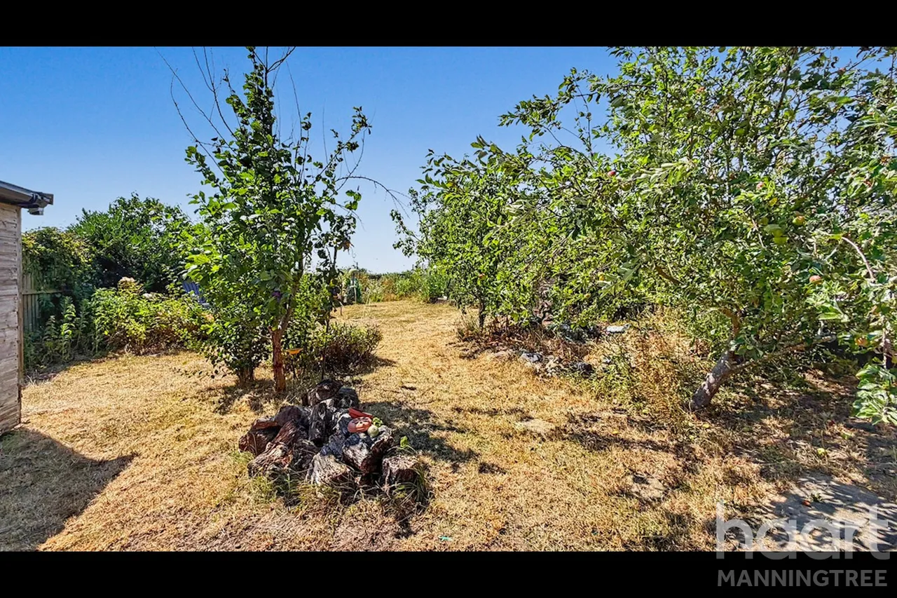 Clacton Road, Horsley Cross, CO11, photo 12