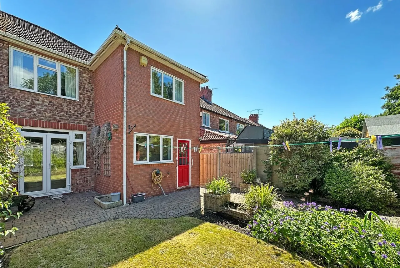Dale Grove, Timperley, Cheshire WA15 6JY, photo 6