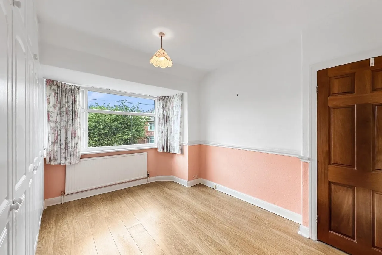 Dale Grove, Timperley, Cheshire WA15 6JY, photo 19