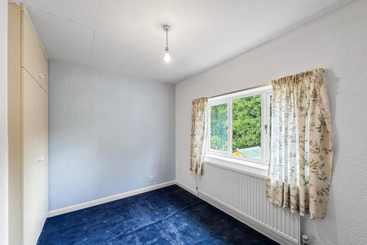 Dale Grove, Timperley, Cheshire WA15 6JY, photo 21