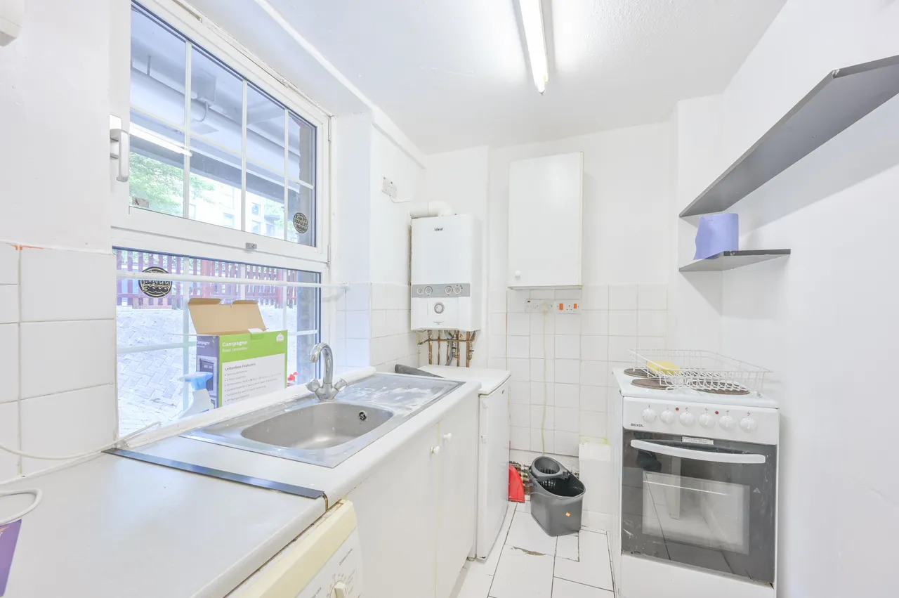 15 Gatliff Close, Ebury Bridge Road, London, photo 4
