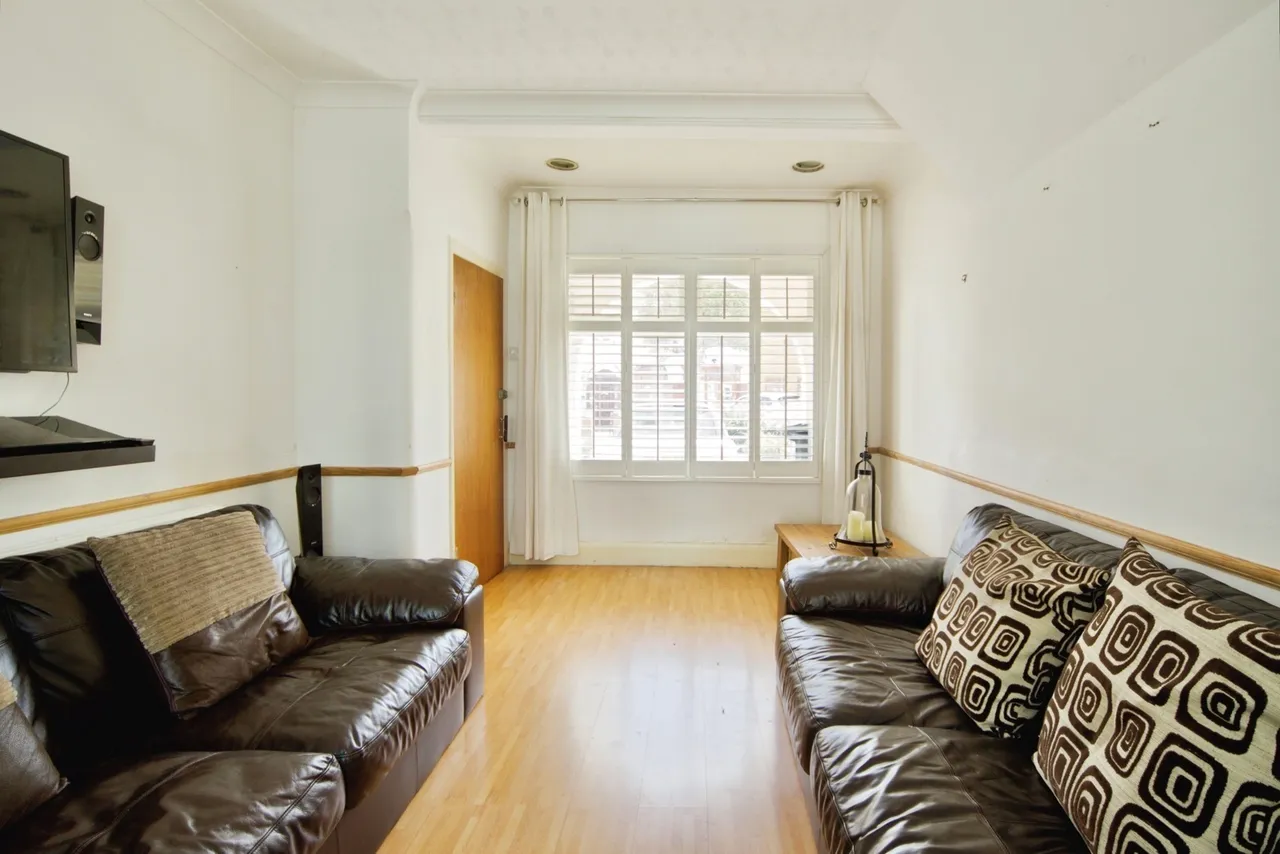 Cranleigh Gardens, Barking, London, IG11, photo 10
