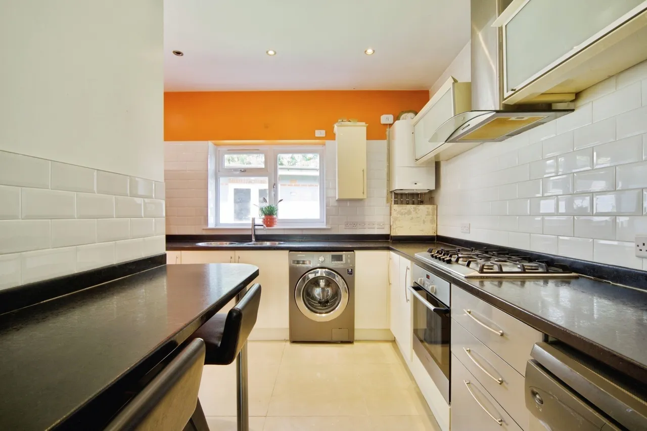 Cranleigh Gardens, Barking, London, IG11, photo 5