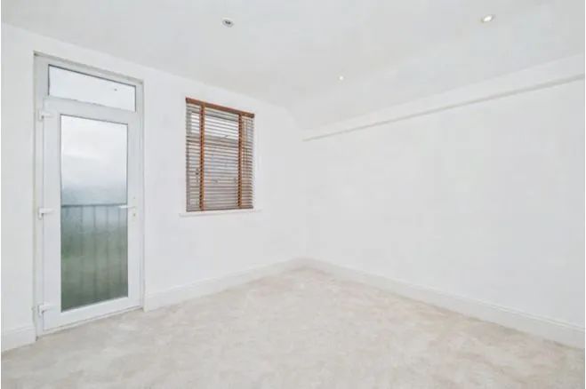 Tynewydd Road, Barry, photo 5