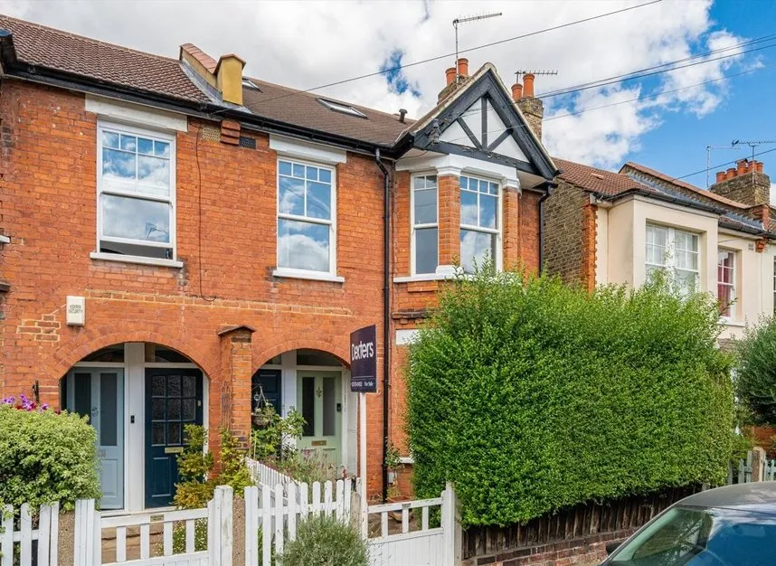 3 bed flat for sale — Godstone Road, St Margarets, TW1