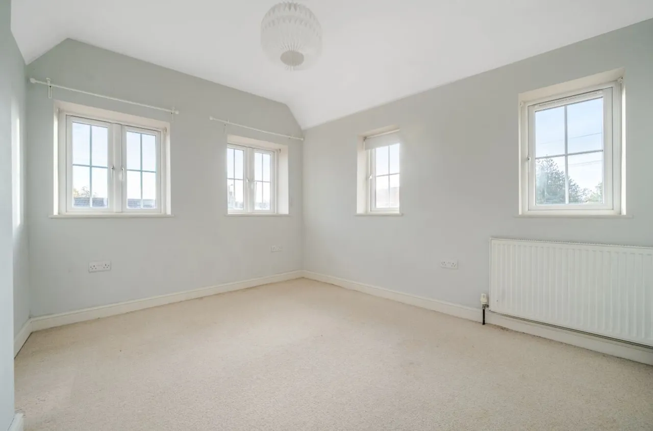 St. Johns Road, Laughton, S25, photo 10