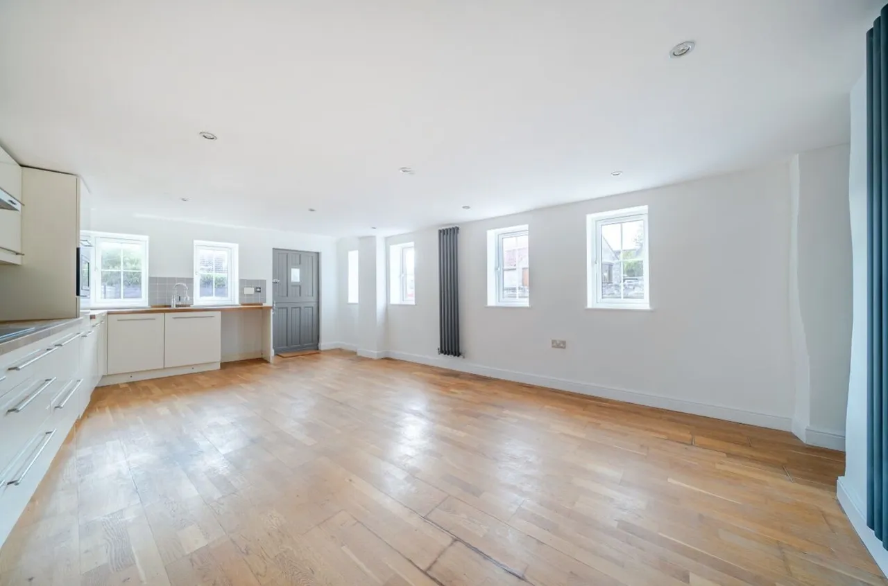 St. Johns Road, Laughton, S25, photo 12