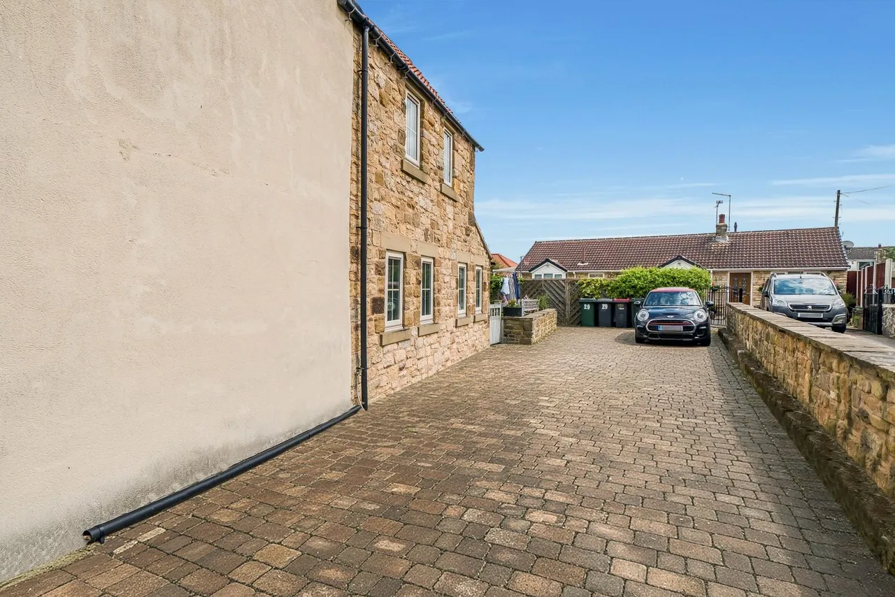 St. Johns Road, Laughton, S25, photo 16