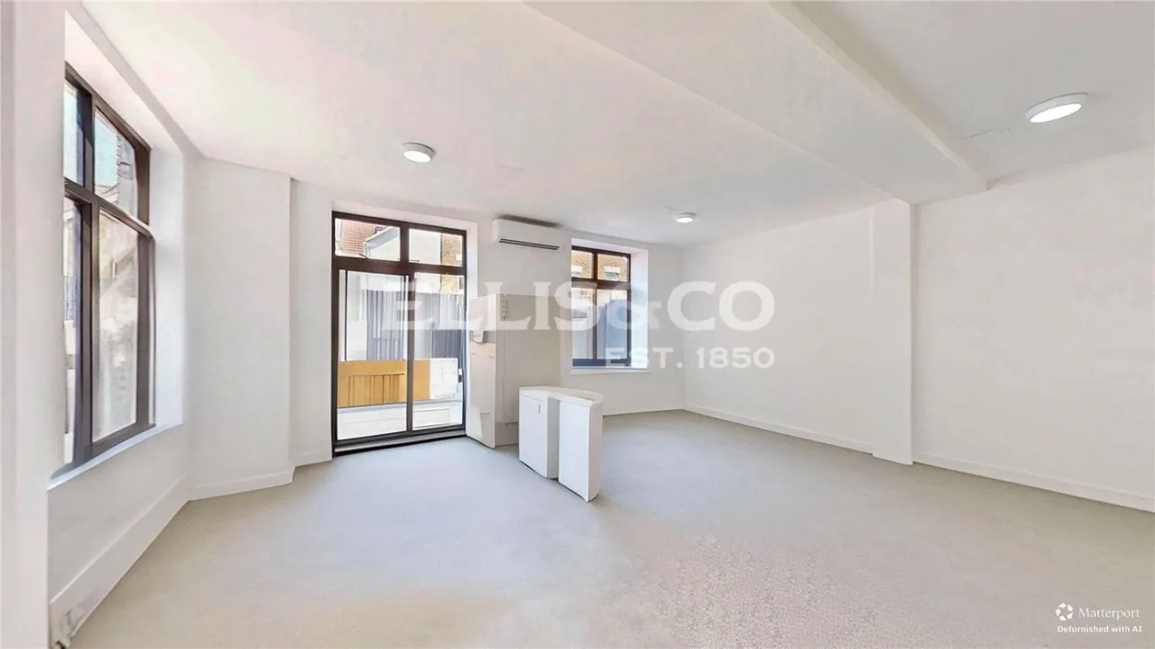 accommodation to rent, Market Way, Wembley, HA0