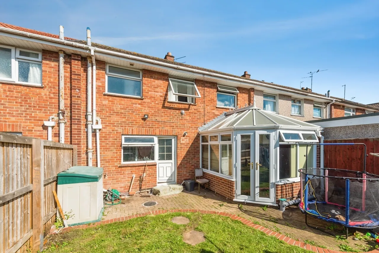 Pewsham Road, Swindon, Wiltshire, SN2, photo 8